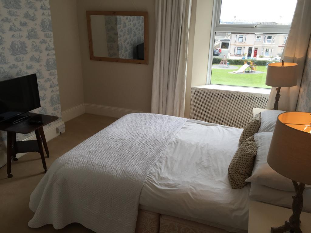 Cambridge House Bed & Breakfast Торпойнт Екстериор снимка