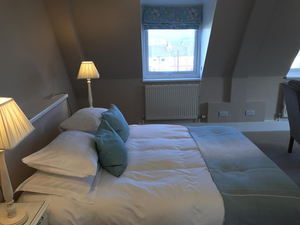 Cambridge House Bed & Breakfast Торпойнт Екстериор снимка