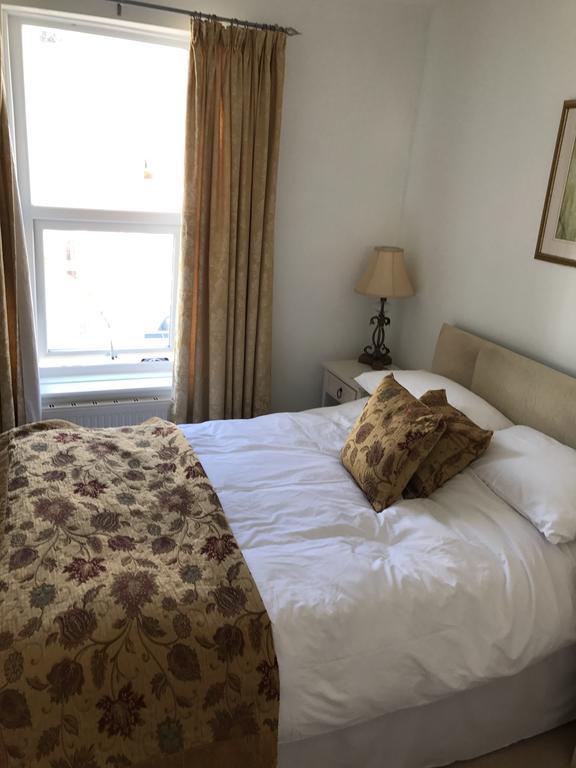 Cambridge House Bed & Breakfast Торпойнт Екстериор снимка